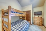 Third bedroom offers twin over queen bunks 